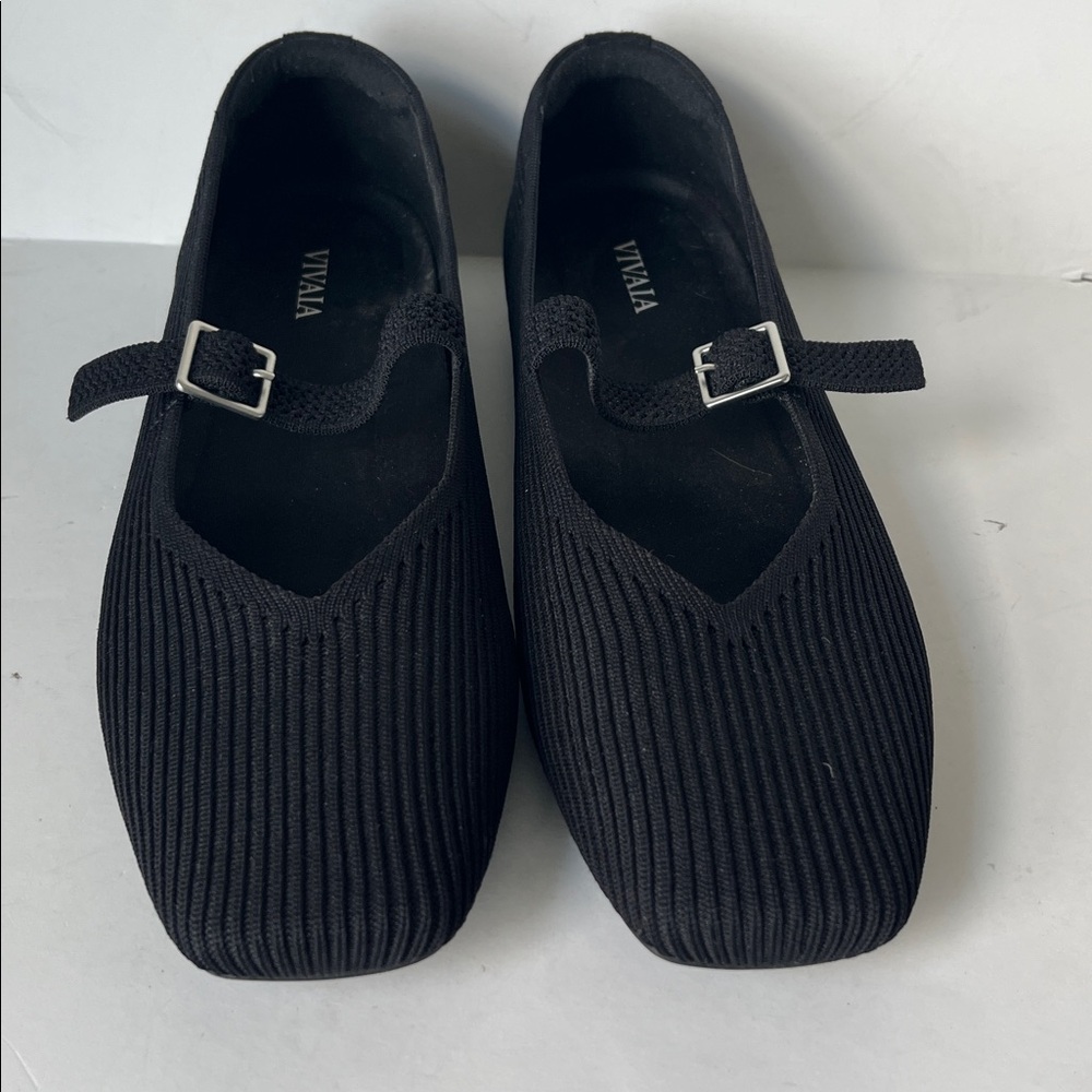 Vivaia Maryjane’s Size 7.5 - Picture 4 of 9